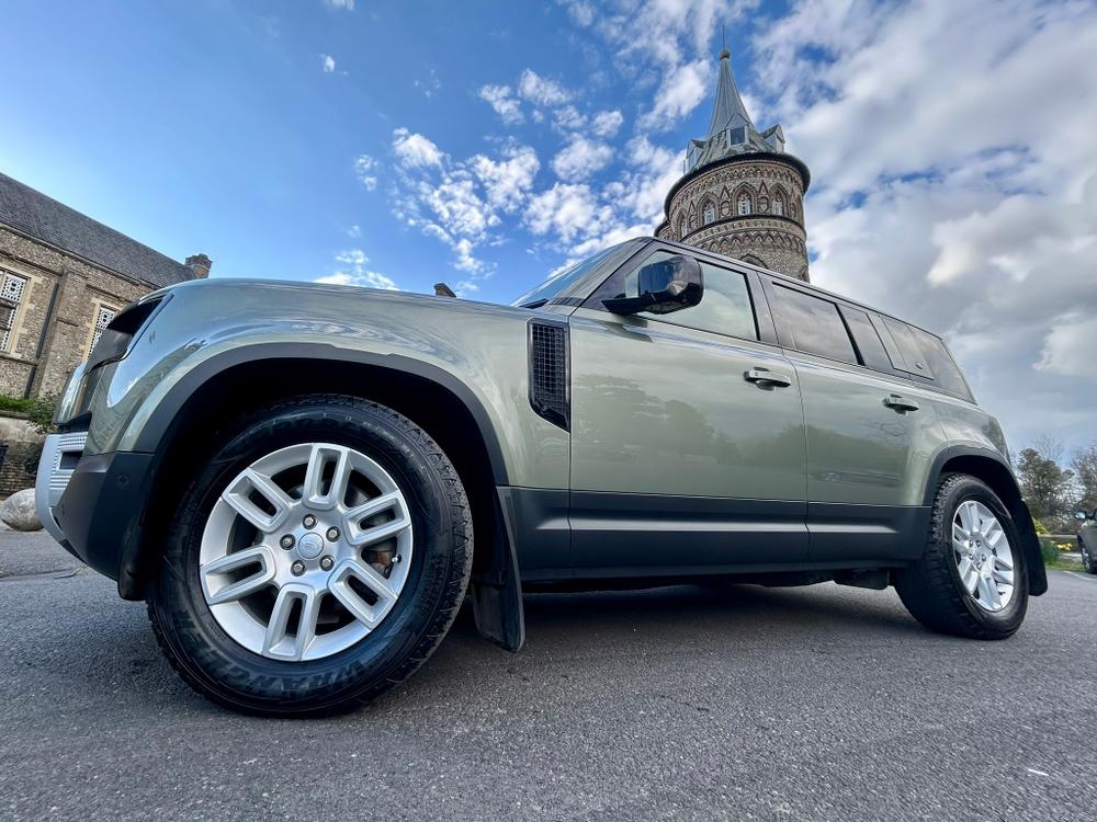 Used Land Rover Defender 110 LB21APX 24