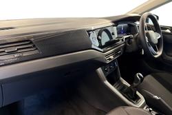 VOLKSWAGEN Polo Photo 2