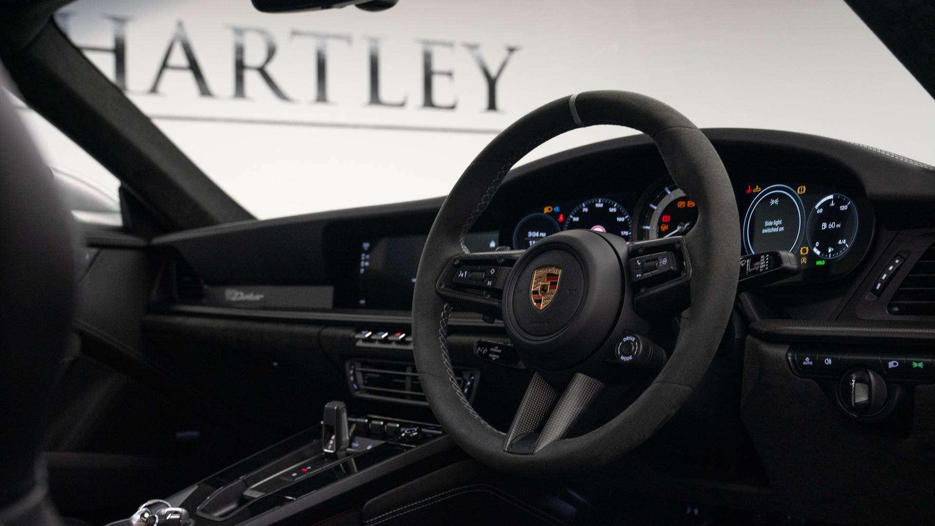 Porsche 911 Photo d23f61bd-f0f1-483d-bf82-ef790ede8e2a.jpg