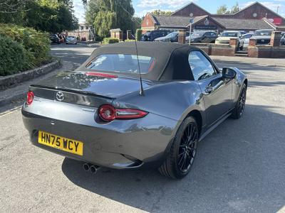 Mazda MX-5 Photo 3
