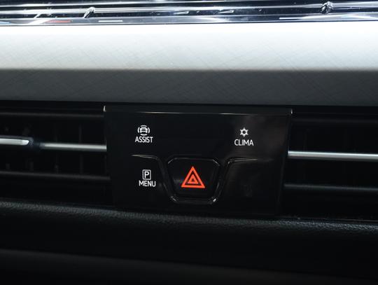 Volkswagen Golf Photo d25025ac-74c8-4838-9c93-4d922a362661.jpg