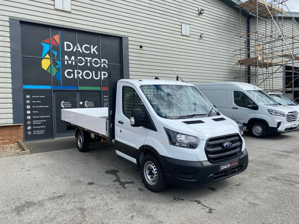 Ford Transit Photo d25cf2ff-f834-49e4-acb9-620fe535d7e3.jpg