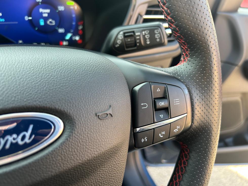 Ford Kuga Photo d267de17-beff-491d-9c76-a8f3b6daa395.jpeg
