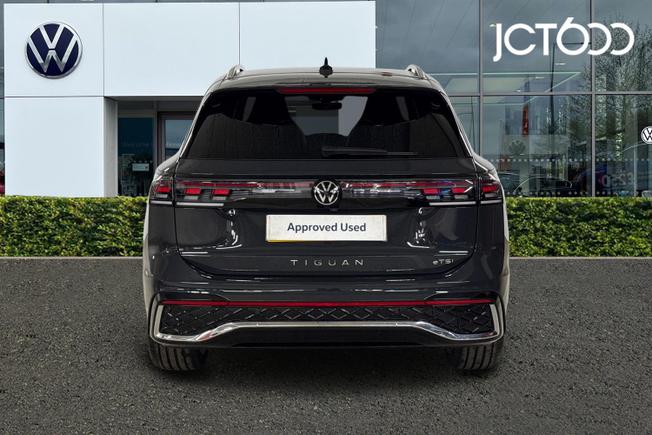 VOLKSWAGEN Tiguan Photo 7
