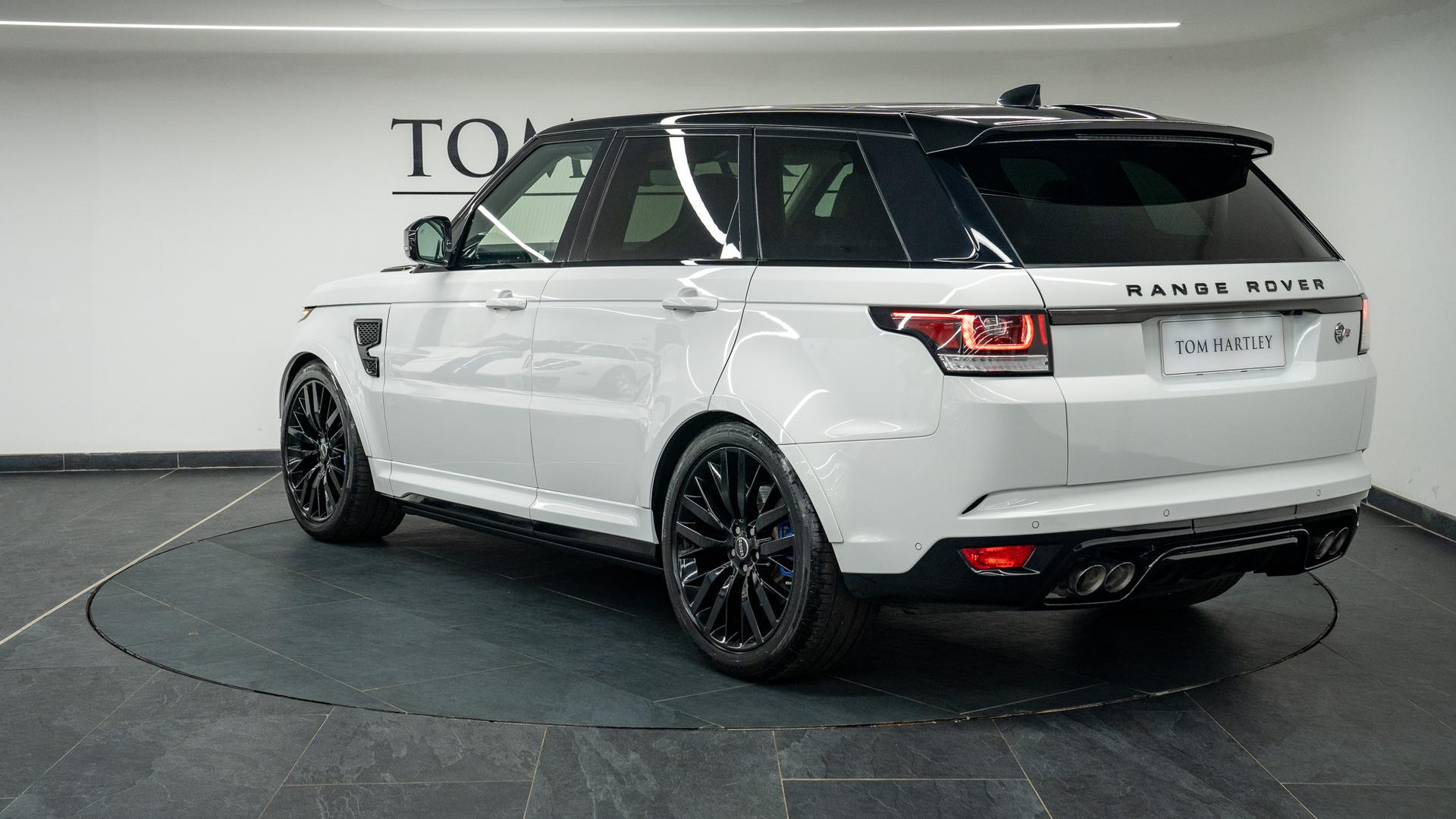 Land Rover Range Rover Sport Photo d272f109-eb30-478a-88d2-13aae657ab9b.jpg