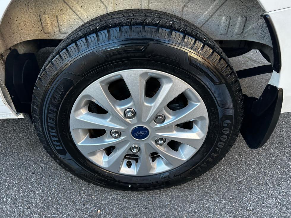 Ford Transit Custom Photo d27ddda3-edf6-4bd8-ad89-0bd2955e9bd0.jpg