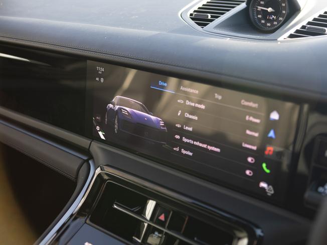 PORSCHE Panamera Photo 19