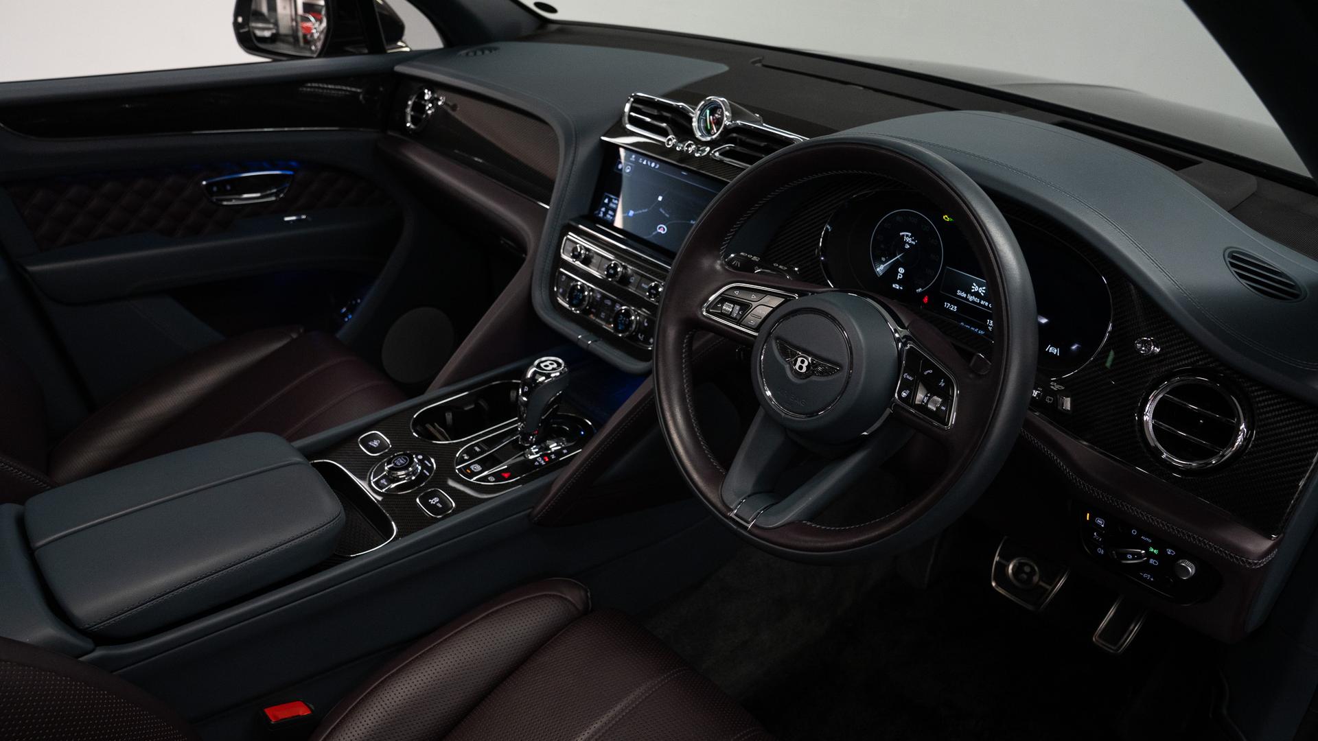 Bentley Bentayga Photo d29d166f-73b8-465f-baac-137d3f22e720.jpg