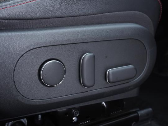 Hyundai KONA Photo d2a55409-9060-4ade-bed5-64b212fead90.jpg