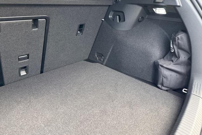 Volkswagen Golf Photo 29
