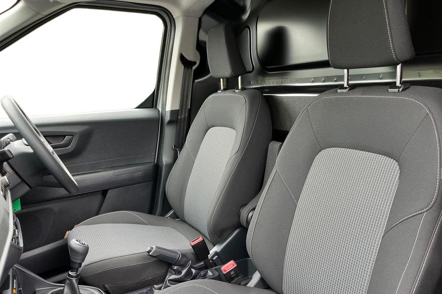 Ford TRANSIT COURIER Photo d2ba5273-d4c5-4b34-b021-15bdf35e0b1f.jpg