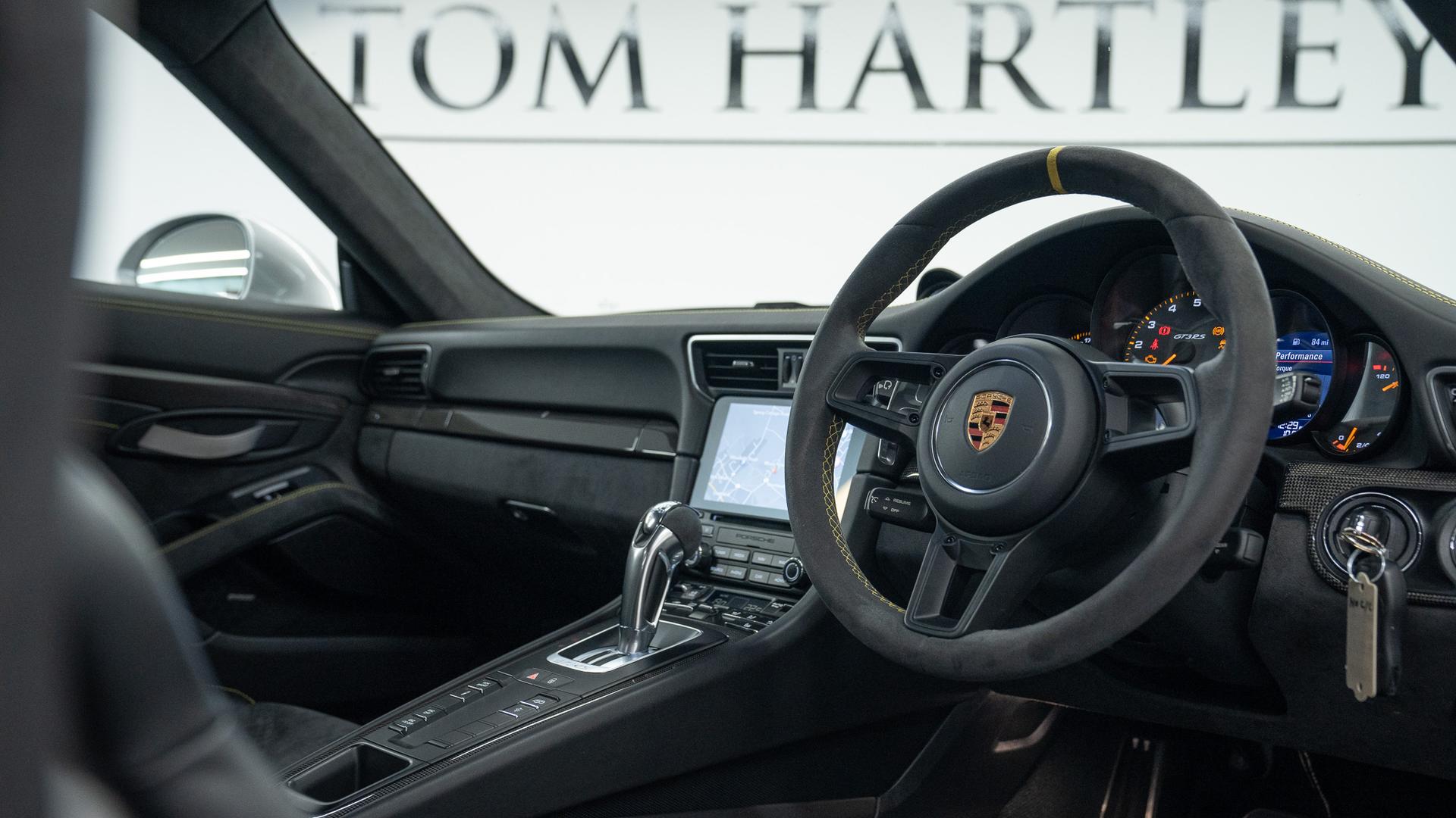 Porsche 911 Photo d2e7c709-aef9-4602-a731-6d7100b415e2.jpg