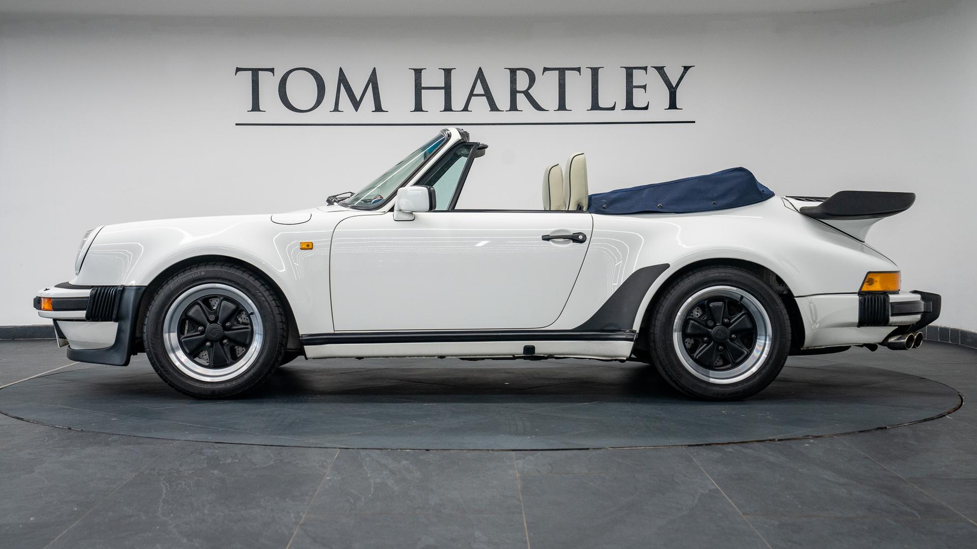 Porsche 911 Photo d2f8bb58-838b-4e63-a96b-75d3a6a18384.jpg
