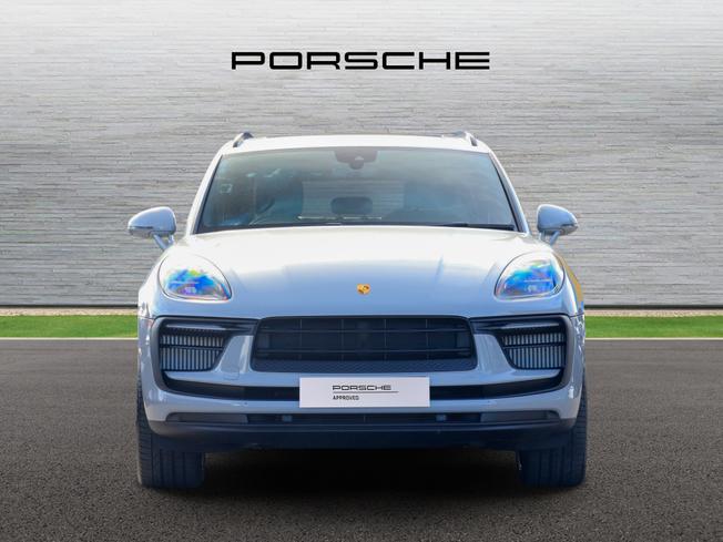 PORSCHE Macan Photo 6