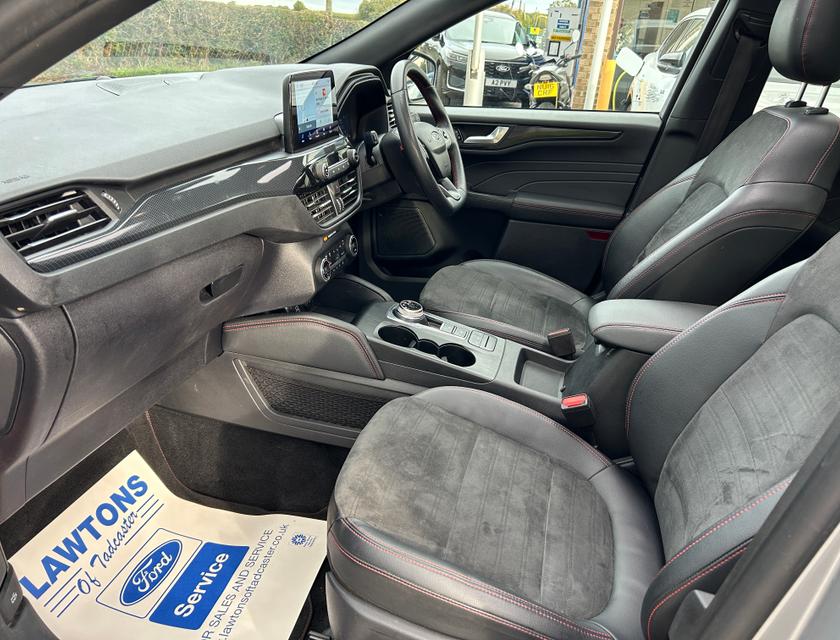 Ford Kuga Photo d30694be-942c-4780-8ee5-2eb9c45845f2.jpg
