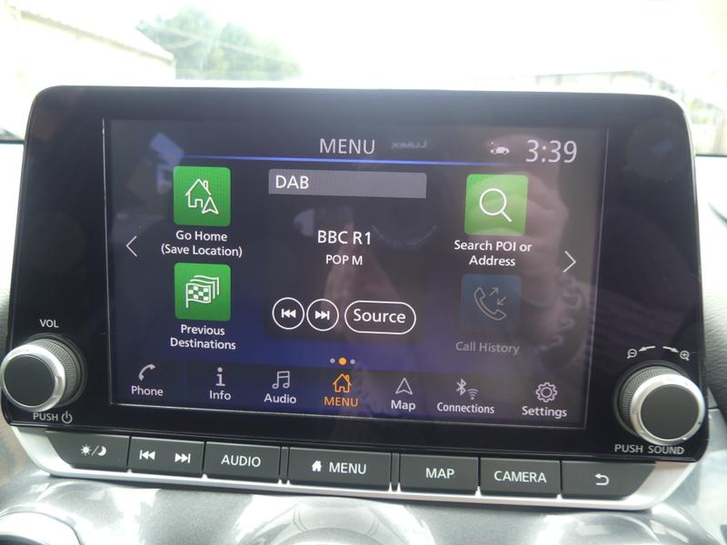Nissan Juke Photo d3151180-f99e-4795-9b0c-e4ec534bd7e0.jpg