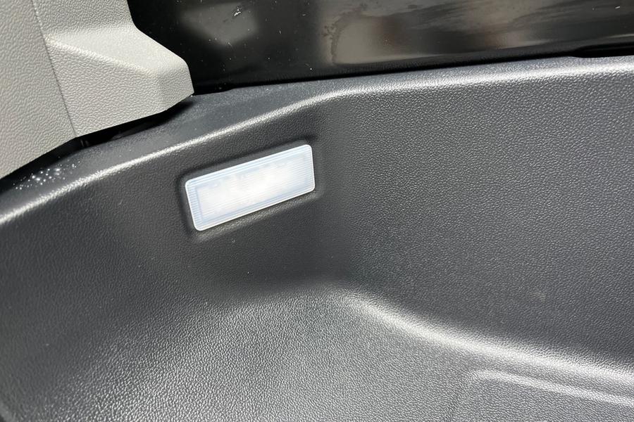 Ford TRANSIT CUSTOM Photo d31aee50-fa17-4196-8f1f-9b0652a8990c.jpg