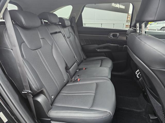 Kia Sorento Photo d31c6ad1-5f4b-4c36-ad28-f01de1086d39.jpg