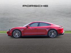 PORSCHE Taycan Photo 4