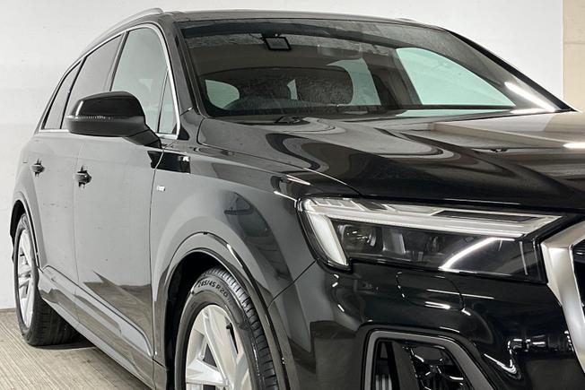 AUDI Q7 Photo 39