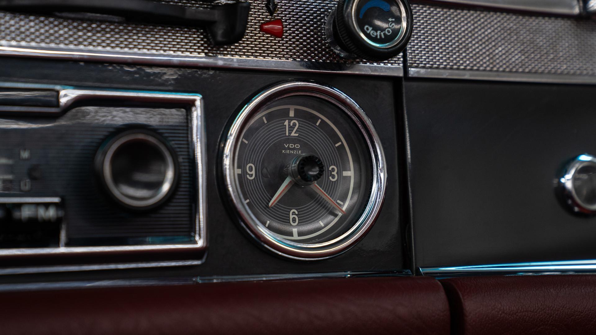 Mercedes-Benz 280 SL Photo d33e2511-2bf5-4ee4-a1af-3503dcd33be6.jpg