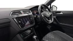 VOLKSWAGEN Tiguan Photo 2