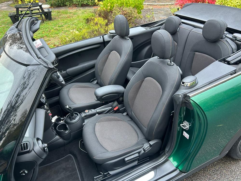 Used MINI Convertible GJ21ULV 29