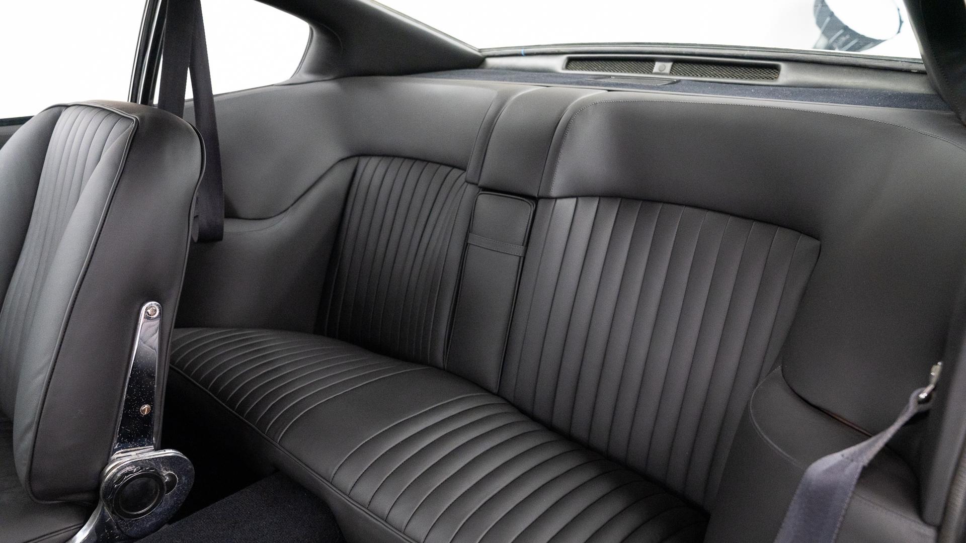 Aston Martin DBS Photo d3592db0-bcf1-423c-92e0-ee5d29cec8f3.jpg