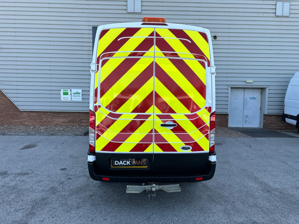Ford Transit Photo d36830d5-4fe9-449a-835f-512987405db1.jpg