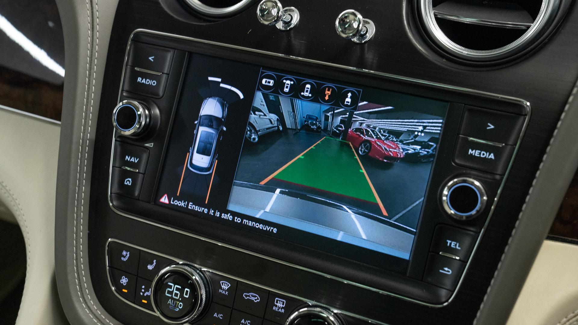 Bentley Bentayga Photo d38bd8b7-10d9-416e-b59b-047581718814.jpg