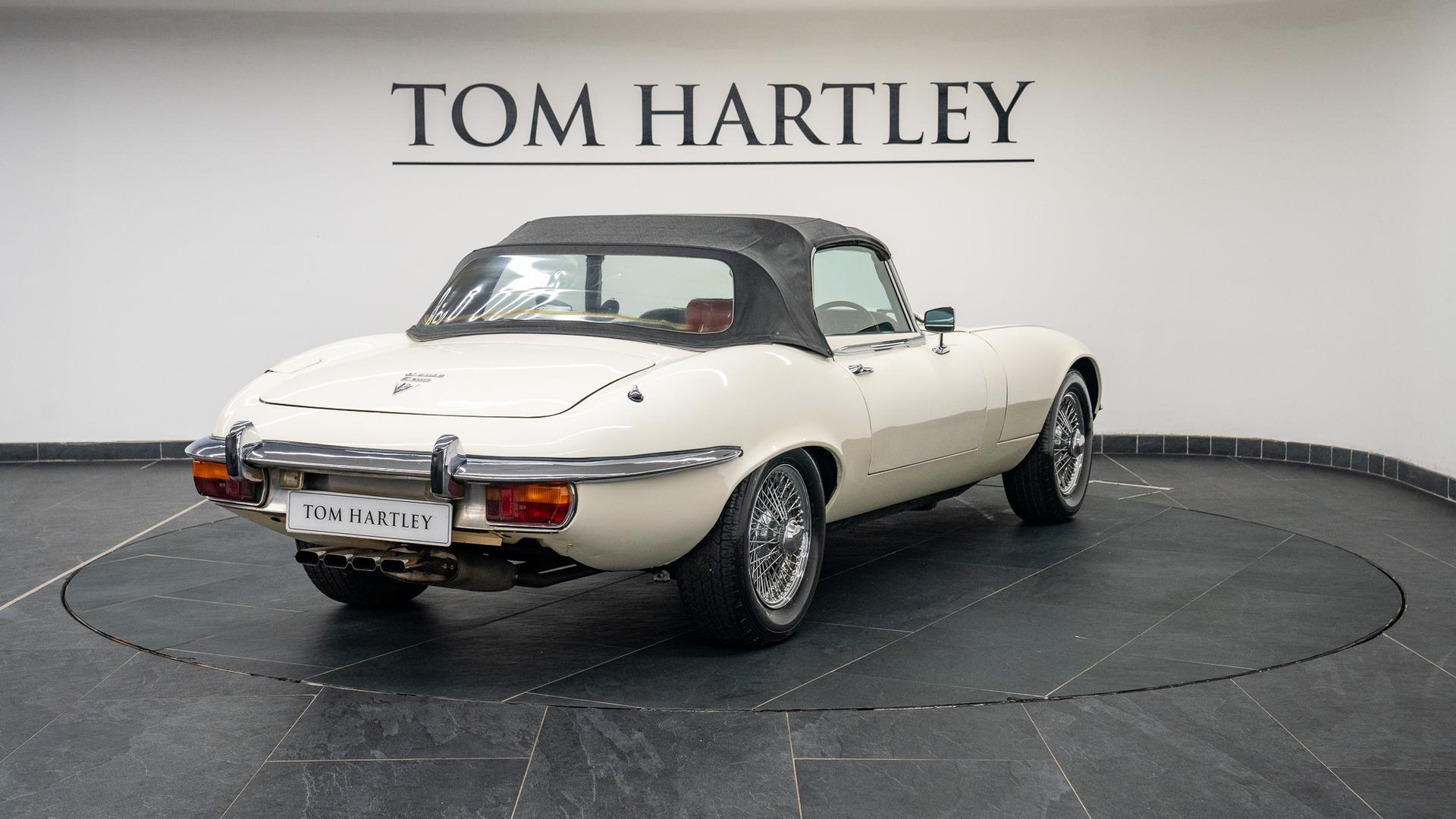 Jaguar E-Type Photo d3a276ad-400b-4c1f-85c3-5528b311450c.jpg