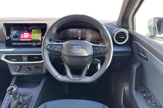 SEAT Ibiza Photo 11