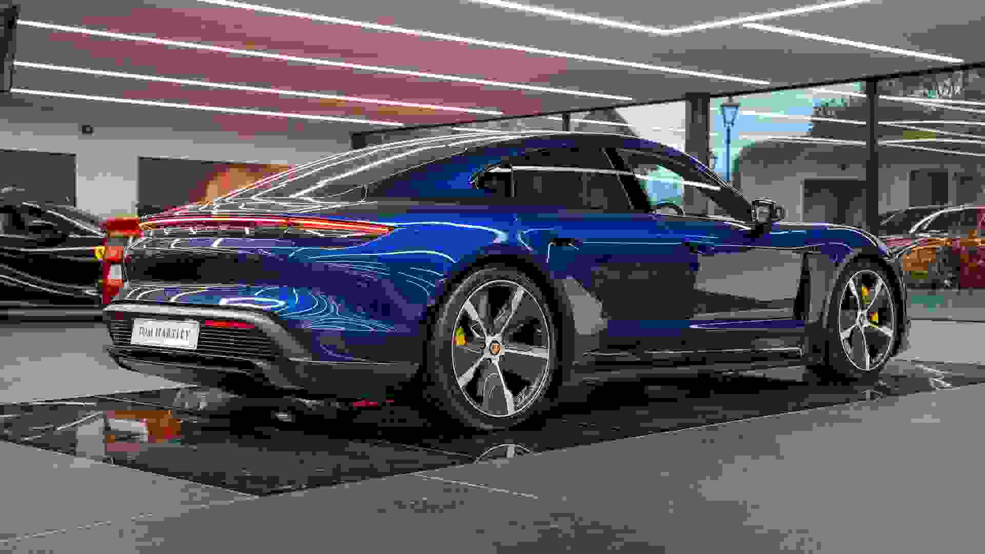 Porsche Taycan Photo d3d6bd7b-a02d-401c-ae65-aaa0f36498d0.jpg