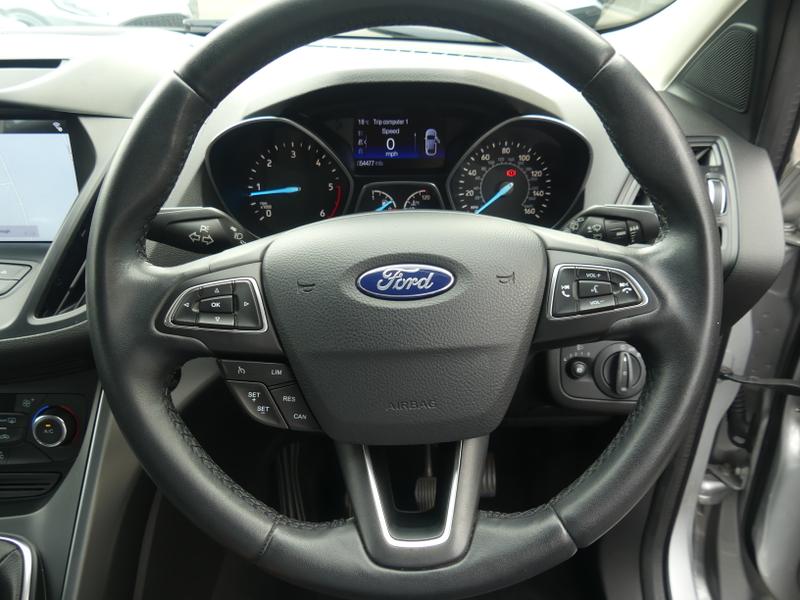 Ford Kuga Photo d3dc5a1a-45de-47de-88dd-5d32e90313e7.jpg