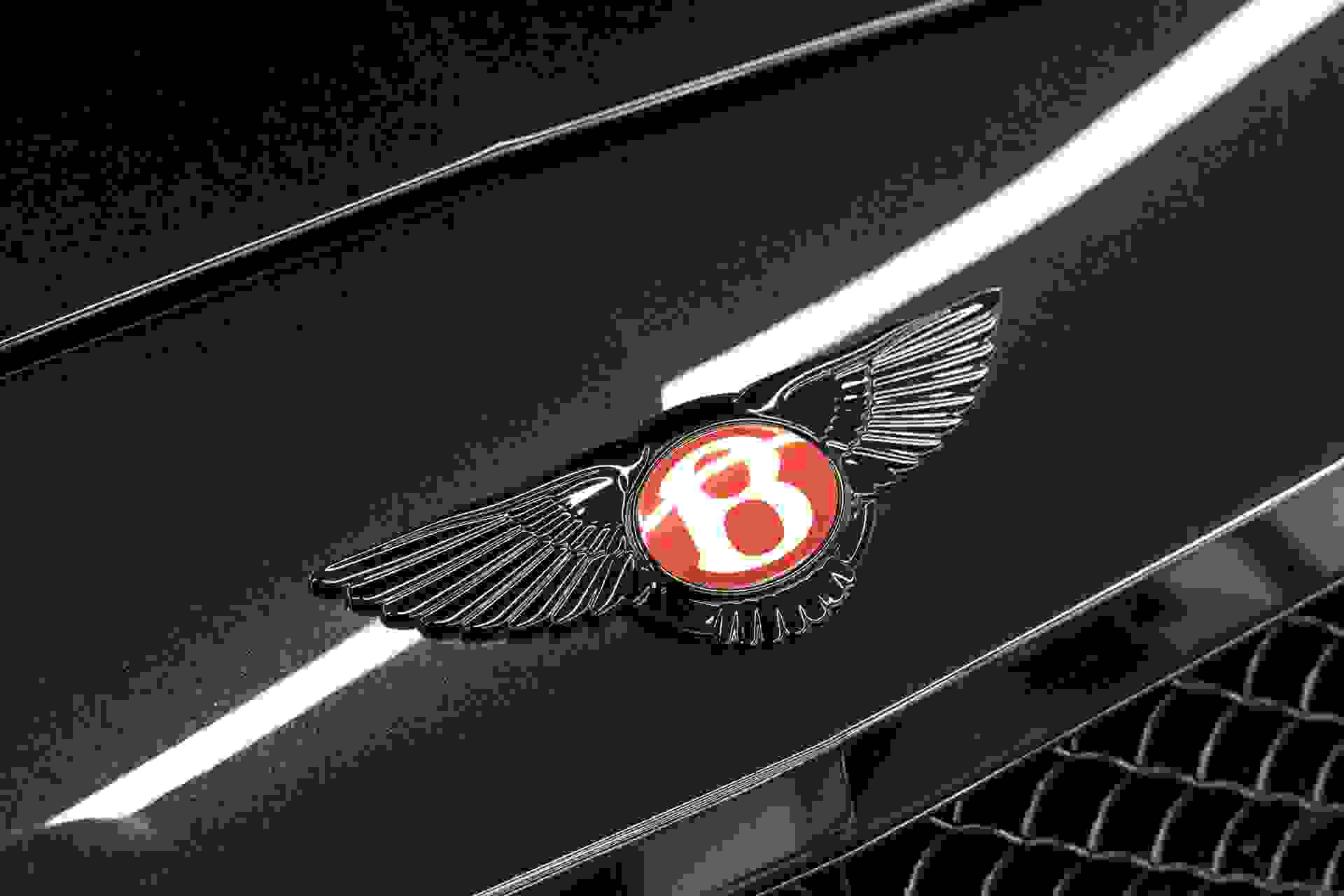 Bentley CONTINENTAL Photo d3dfcd89-5f52-495f-a974-310195c41dad.jpg