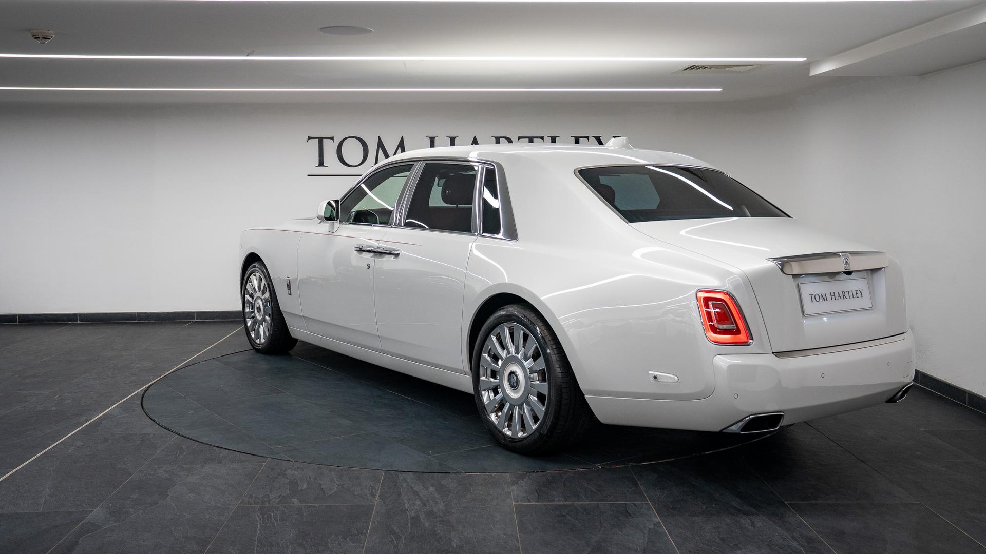 Rolls-Royce Phantom Photo d3eeb4ae-0ab6-4a8a-b0c3-2f2334dc0fb5.jpg