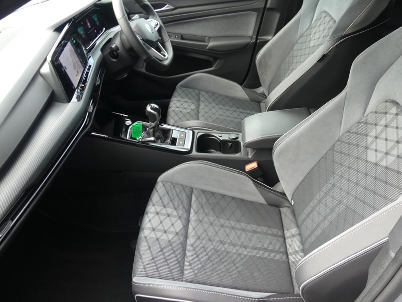 Volkswagen Golf Photo d3ef90c5-c253-4769-9301-1e1613837c46.jpg