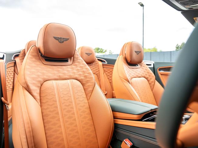 BENTLEY Continental GTC Photo 21