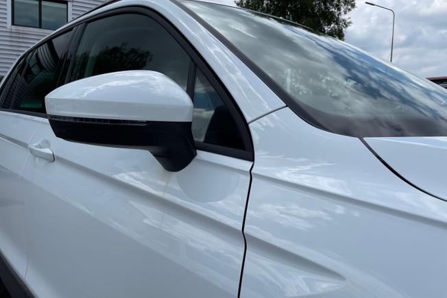 VOLKSWAGEN Tiguan Photo 21