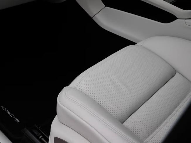 PORSCHE Macan Photo 26