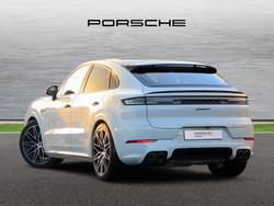 PORSCHE Cayenne Photo 2