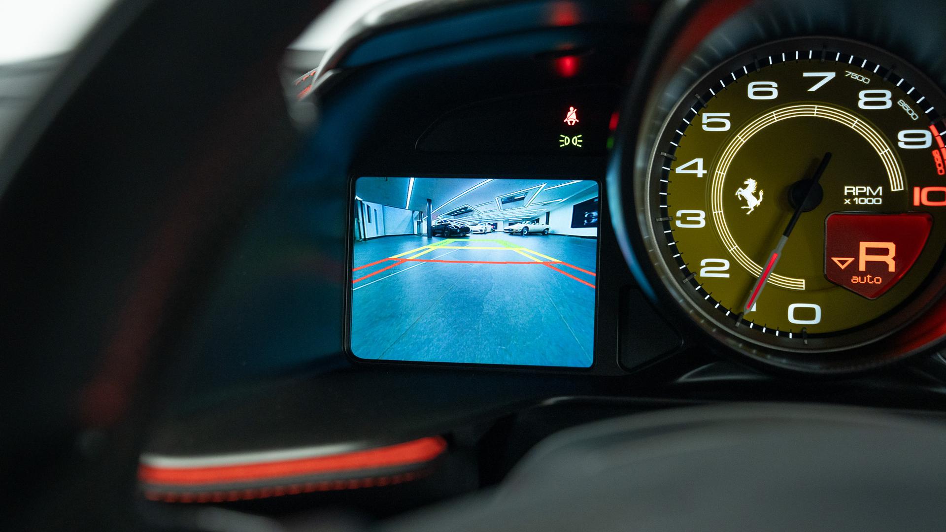 Ferrari 812 Photo d4177848-fb78-4e21-b844-bd8179e08cb0.jpg