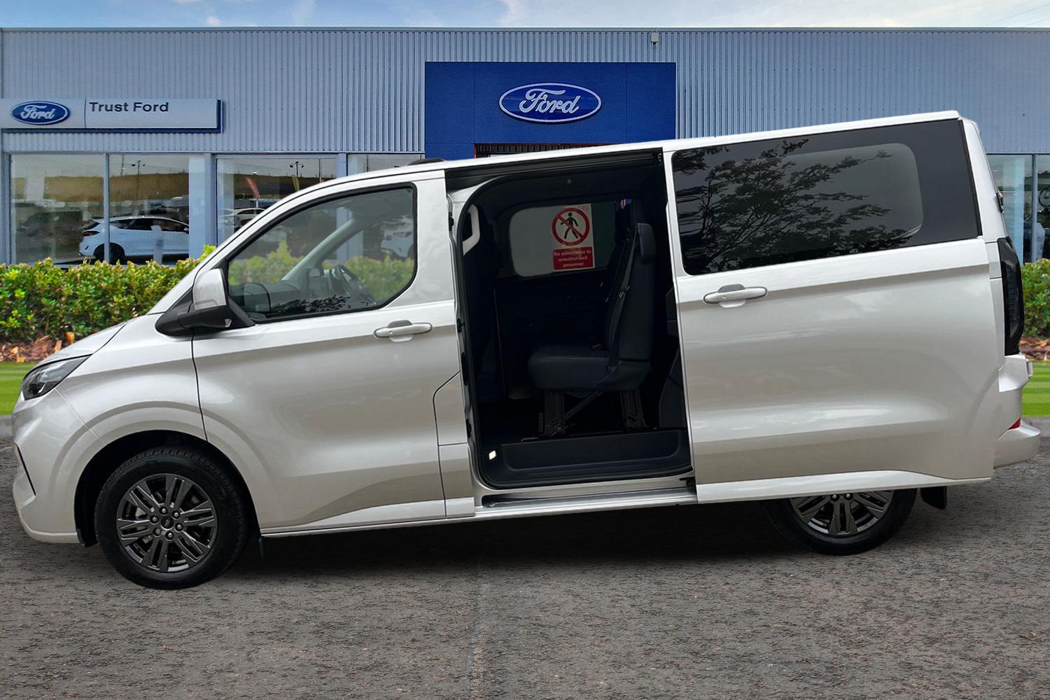 Ford TRANSIT CUSTOM Photo 5