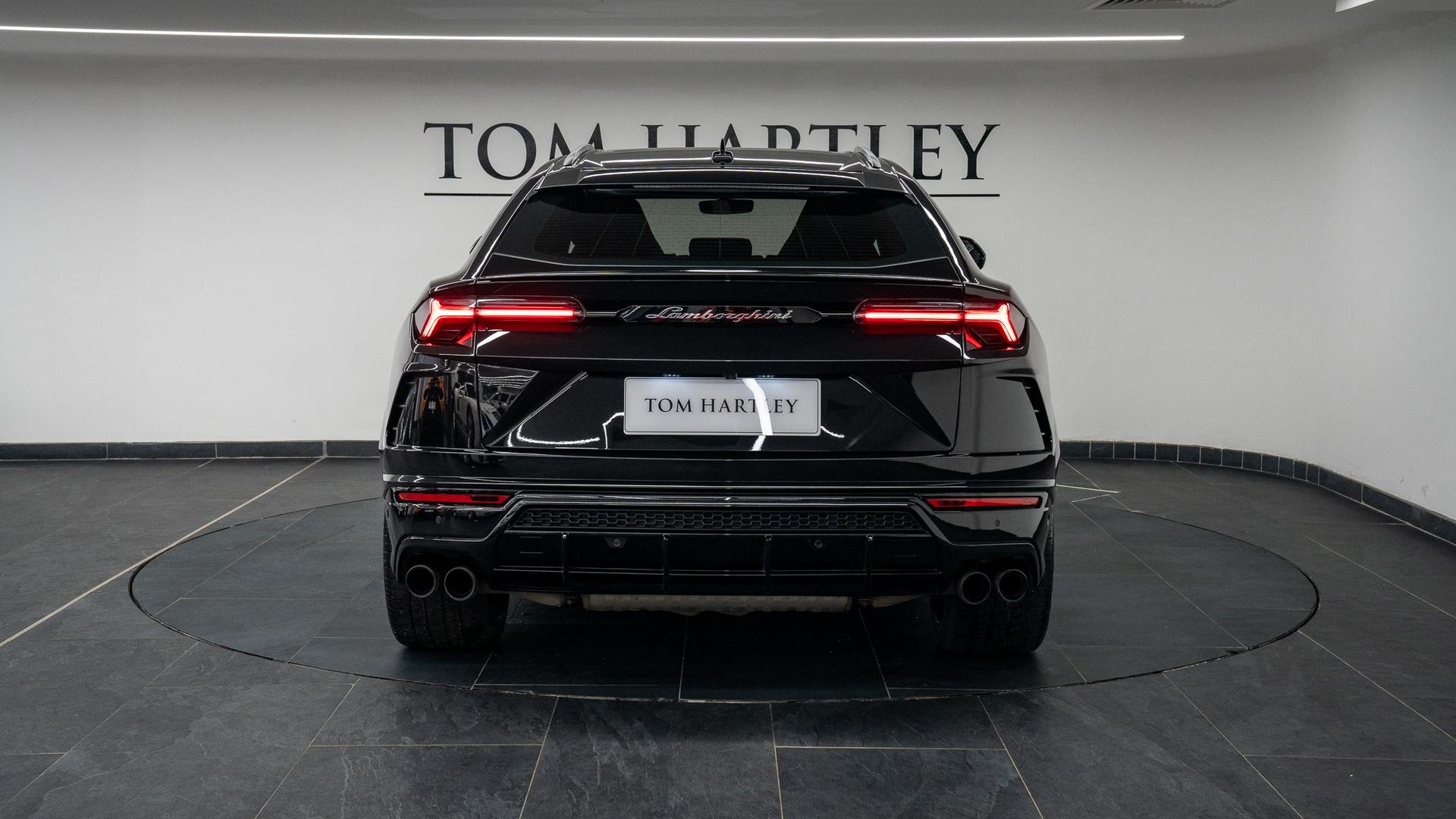 LAMBORGHINI Urus Photo d421bf12-b58b-4755-b4d6-9681212d8b00.jpg