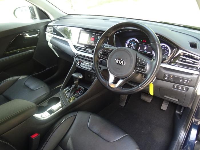 kia niro 3 interior