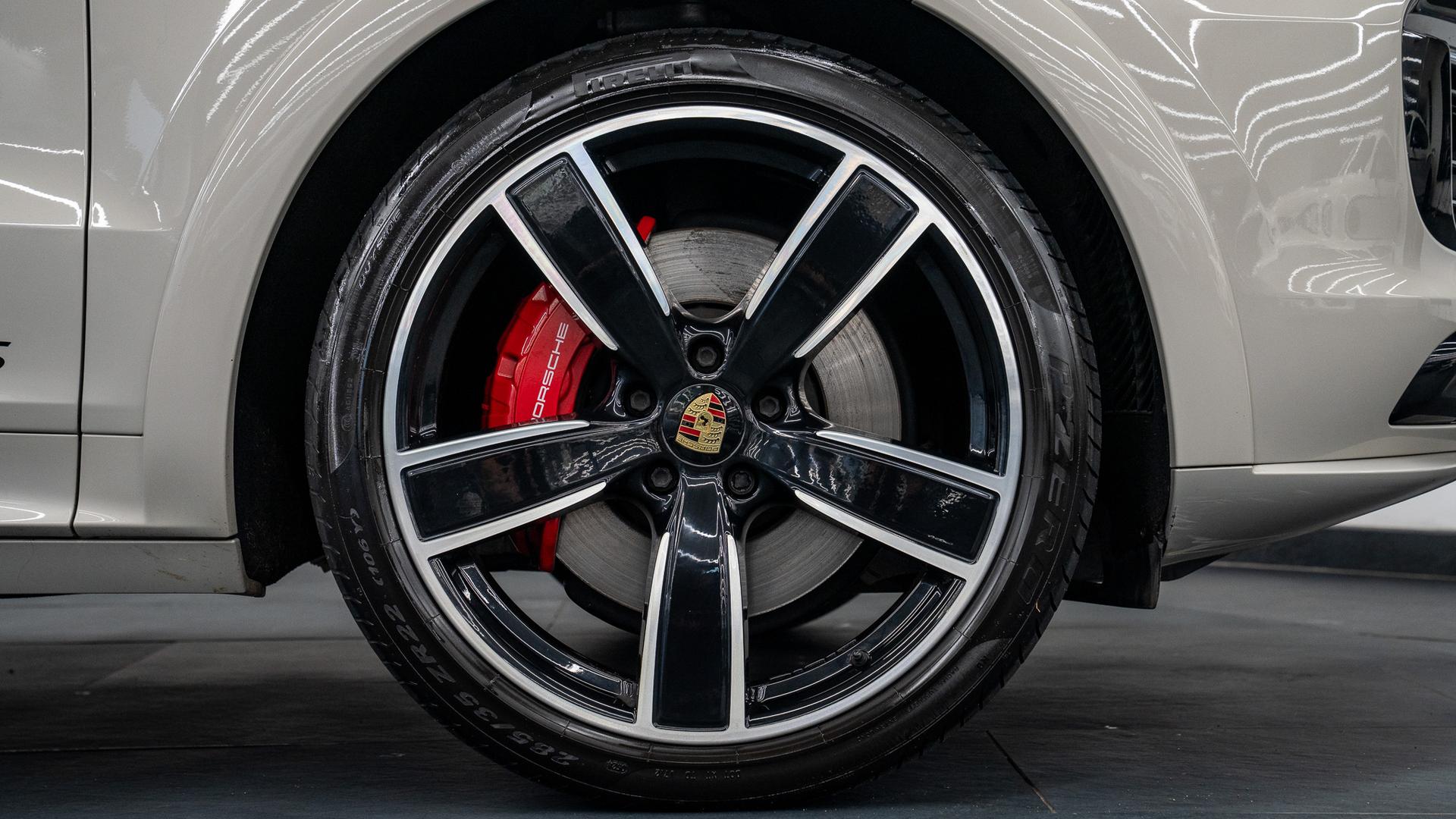 Porsche Cayenne Photo d437bed9-ad0a-4eac-9eef-ab94d772165f.jpg
