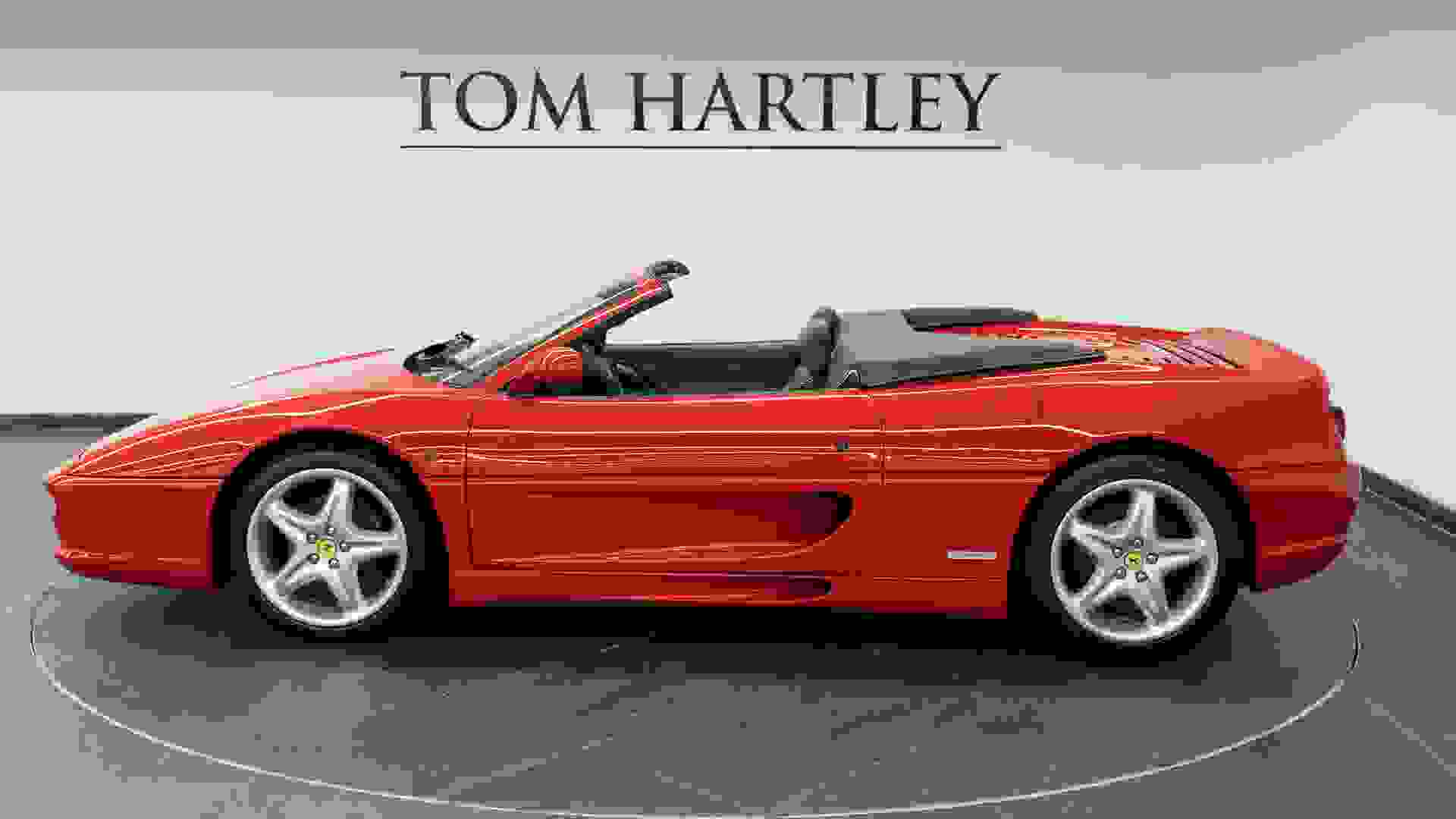 Ferrari 355 Photo d437cc07-c3dc-4ed8-a2ac-29437e9740cd.jpg