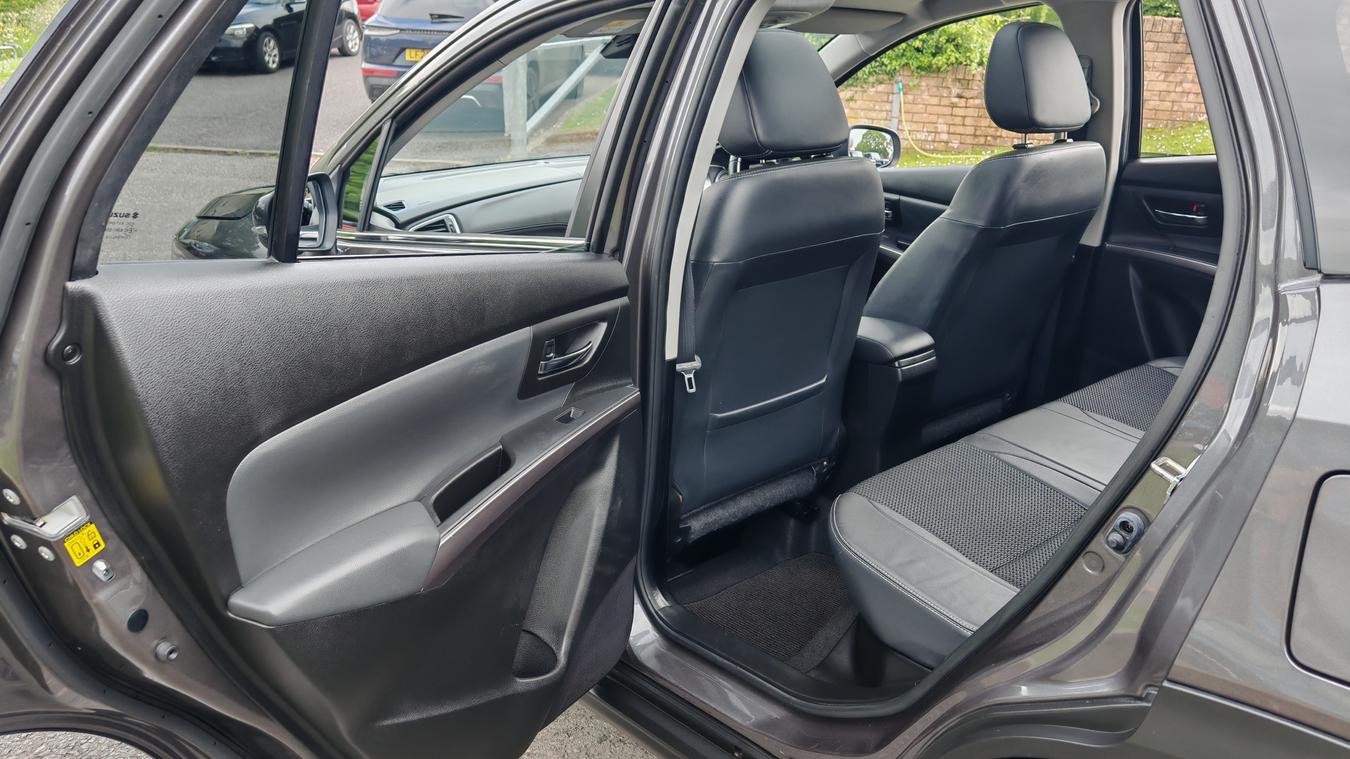 Used Suzuki S-Cross WN72HJG 19
