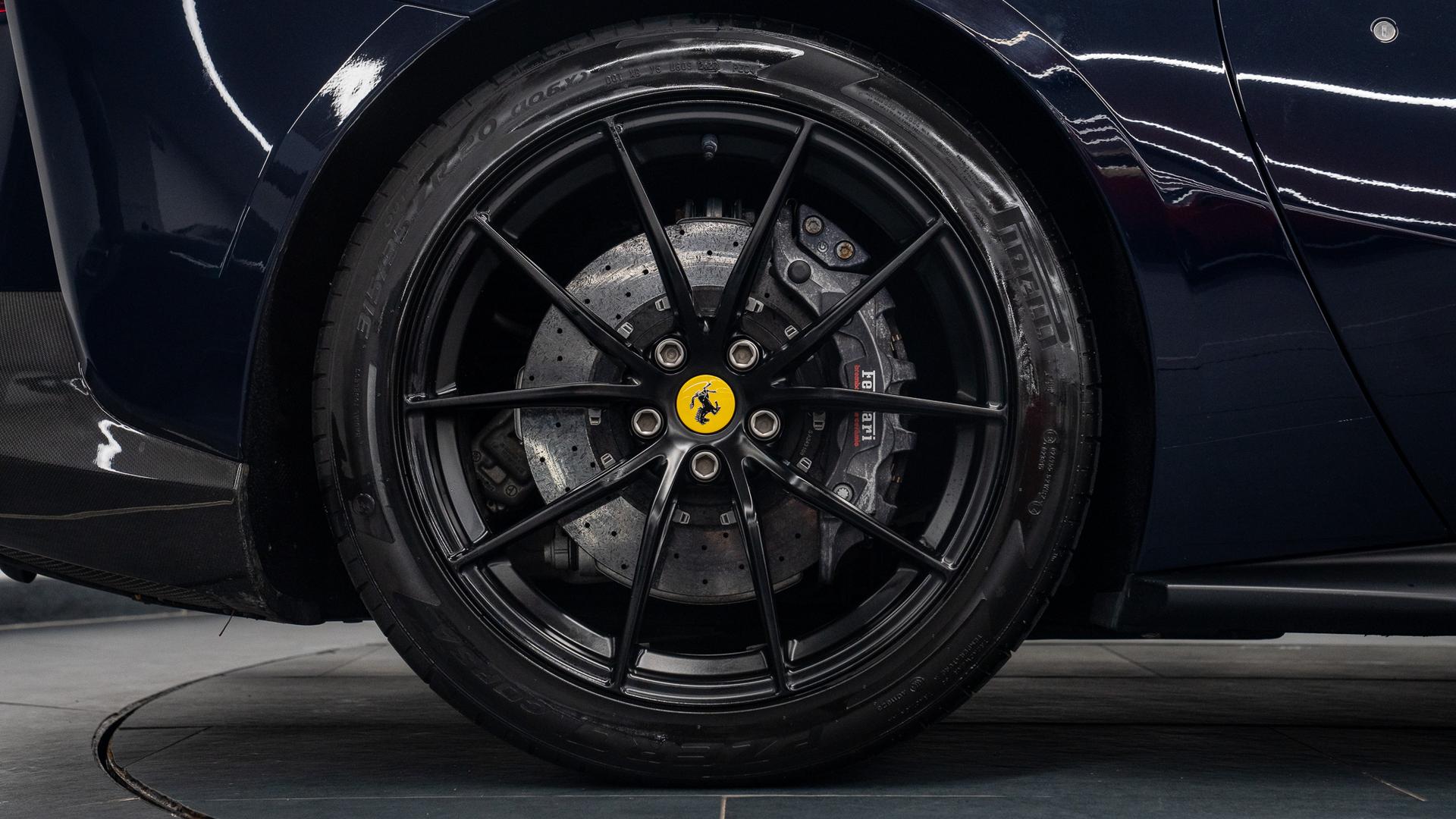 Ferrari 812 Photo d4435e30-bfae-47d3-86c1-a03a963b6284.jpg