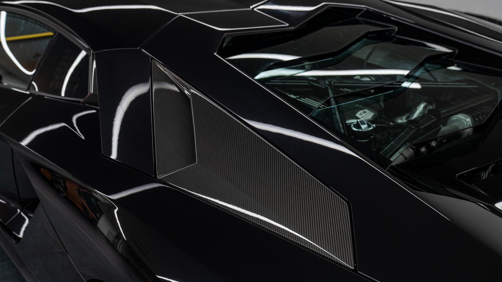 LAMBORGHINI Aventador Photo d444ca3d-1e1f-4063-ac78-06bd9e795a87.jpg